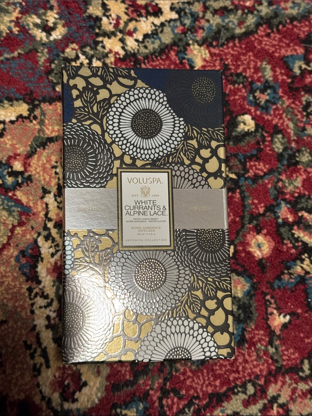 NIB Voluspa White Currants & Alpine Lace Floral Reed Diffuser